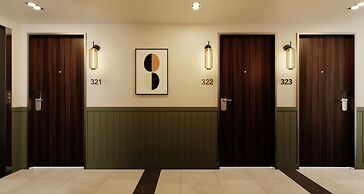 The Honest Budapest by Chic & Basic