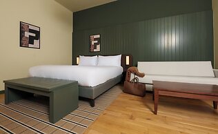 The Honest Budapest by Chic & Basic