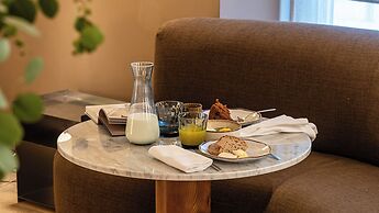 The Honest Budapest by Chic & Basic