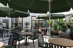 The Honest Budapest by Chic & Basic