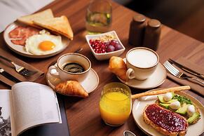 The Honest Budapest by Chic & Basic