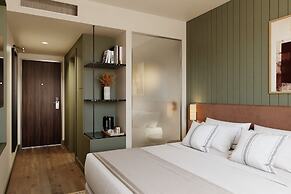 The Honest Budapest by Chic & Basic