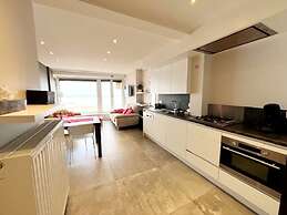 Apartment in Wenduine With Stunning Sea Views