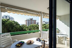 Great Apartment With Stunning Terrace in Bibione