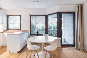 Exclusive Ludenberg Living in Stunning Area
