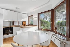 Exclusive Ludenberg Living in Stunning Area
