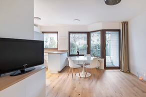 Exclusive Ludenberg Living in Stunning Area