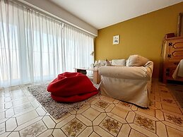 Apartment in Wenduine With Stunning Sea View