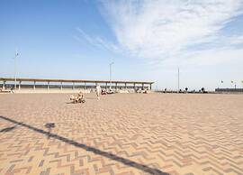 Apartment in Wenduine With Stunning Sea View