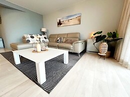 Apartment in Wenduine With Stunning Sea Views