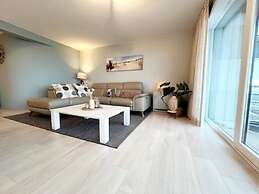 Apartment in Wenduine With Stunning Sea Views