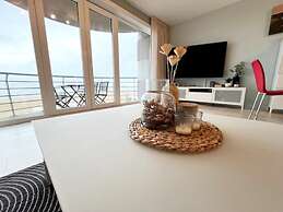 Apartment in Wenduine With Stunning Sea Views