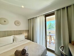 Nusa Suites & Villas