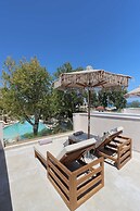 Nusa Suites & Villas