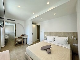 Nusa Suites & Villas