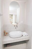 Nusa Suites & Villas