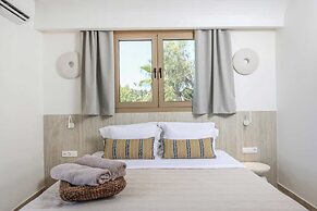 Nusa Suites & Villas