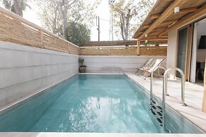 Nusa Suites & Villas