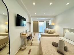 Nusa Suites & Villas