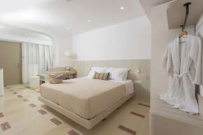 Nusa Suites & Villas