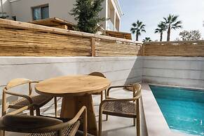 Nusa Suites & Villas