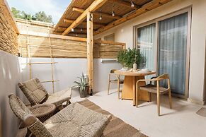 Nusa Suites & Villas