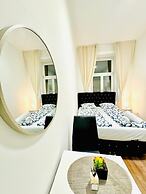 Affordable 5BR Apt Near Atzgersdorf