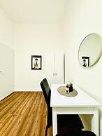 Affordable 5BR Apt Near Atzgersdorf