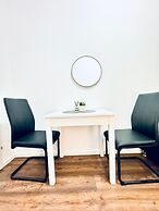 Affordable 5BR Apt Near Atzgersdorf