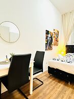 Affordable 5BR Apt Near Atzgersdorf