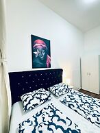 Affordable 5BR Apt Near Atzgersdorf