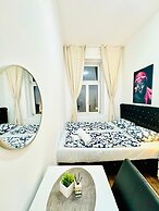 Affordable 5BR Apt Near Atzgersdorf