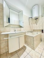 Affordable 5BR Apt Near Atzgersdorf