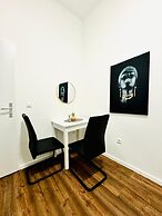 Affordable 5BR Apt Near Atzgersdorf