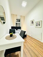 Affordable 5BR Apt Near Atzgersdorf