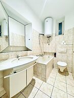 Affordable 5BR Apt Near Atzgersdorf