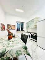 Affordable 5BR Apt Near Atzgersdorf