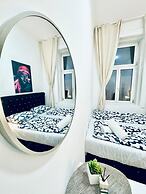 Affordable 5BR Apt Near Atzgersdorf