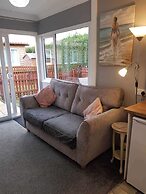 Cosy Corner, Sleeps 2 Only Friendly South Shore