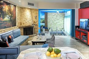 Krousonas Mountain View Suite