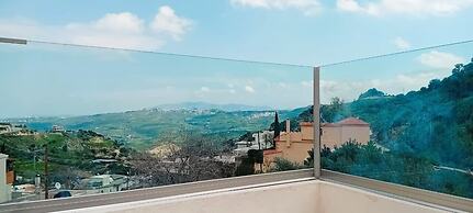 Krousonas Mountain View Suite