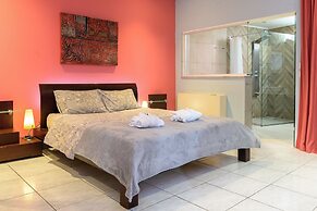 Krousonas Mountain View Suite