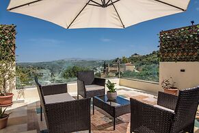 Krousonas Mountain View Suite