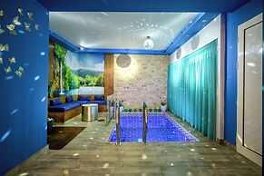 Krousonas Mountain View Suite