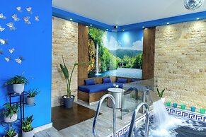 Krousonas Mountain View Suite