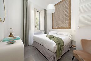 Treasurerome Adriana Charme 4br