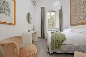 Treasurerome Adriana Charme 4br