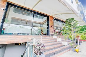 Luxirious Stays at Palette Patel Nagar