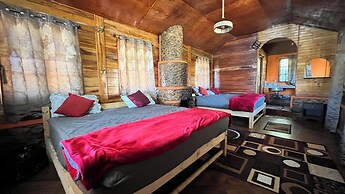 Mount Olympus Hood cabin