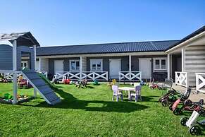 Holiday Homes Close to the Beach, Large Playground